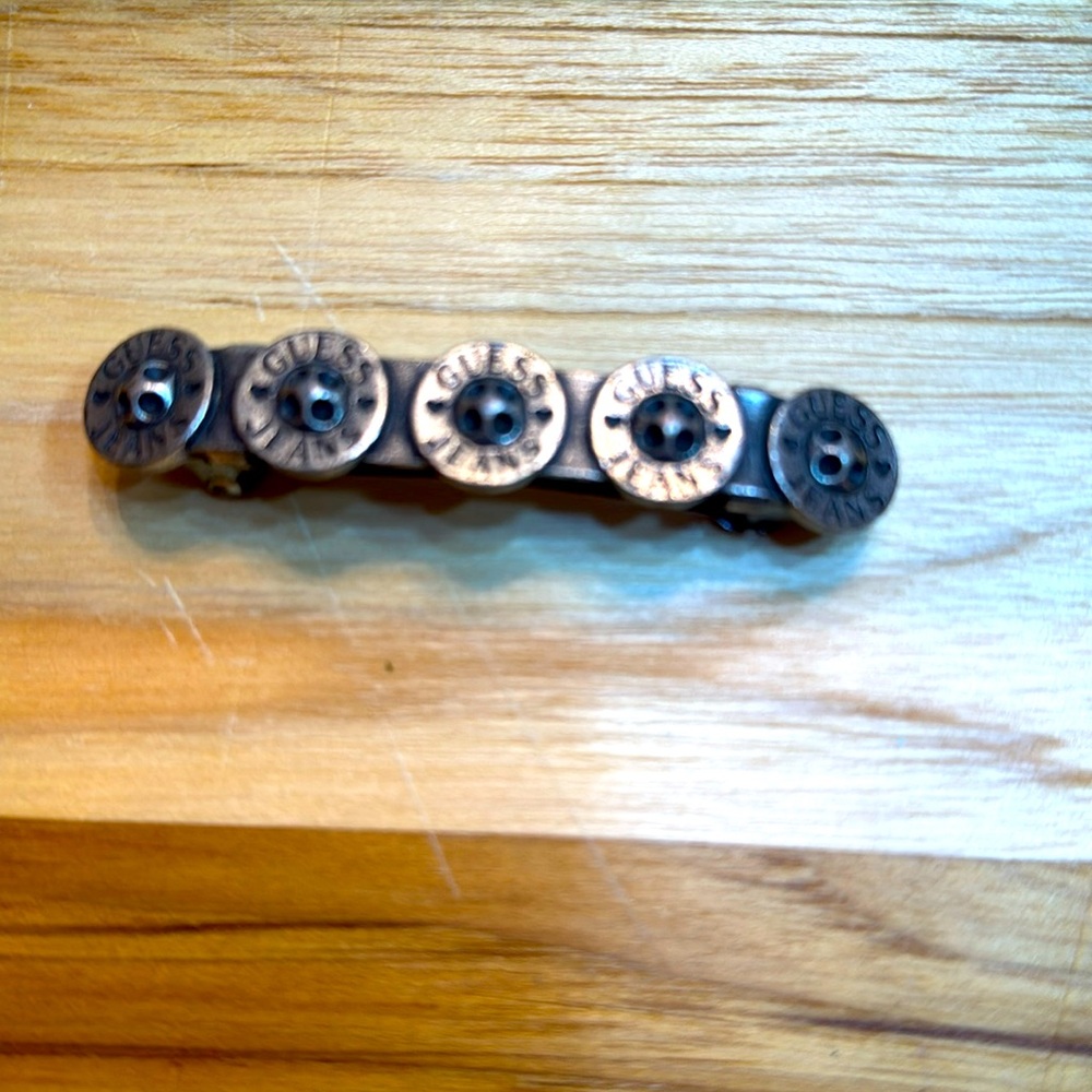Guess hair clip buttons